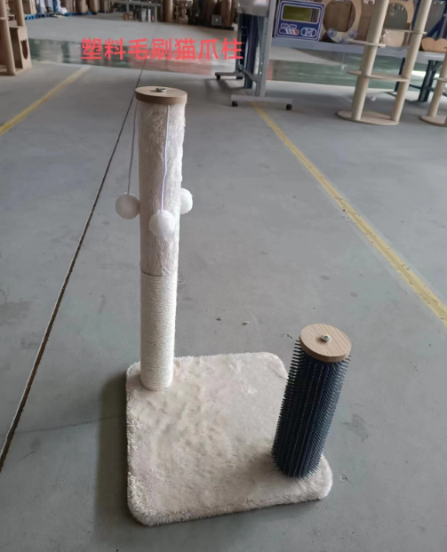 Plastic brush cat claw pillar